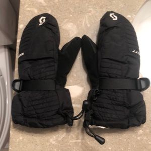 Black Scott snow gloves